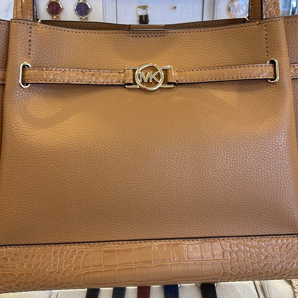 MICHAEL KORS
Reed Large Leather Belted Satchel Shoulder Tote Handbag 
Deer NWT - Picture 7 of 16